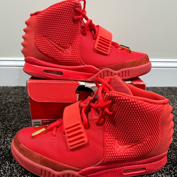 Nike Air Yeezy 2 SP Kanye West Red October Sneakers 2014 - Picture 13 of 15